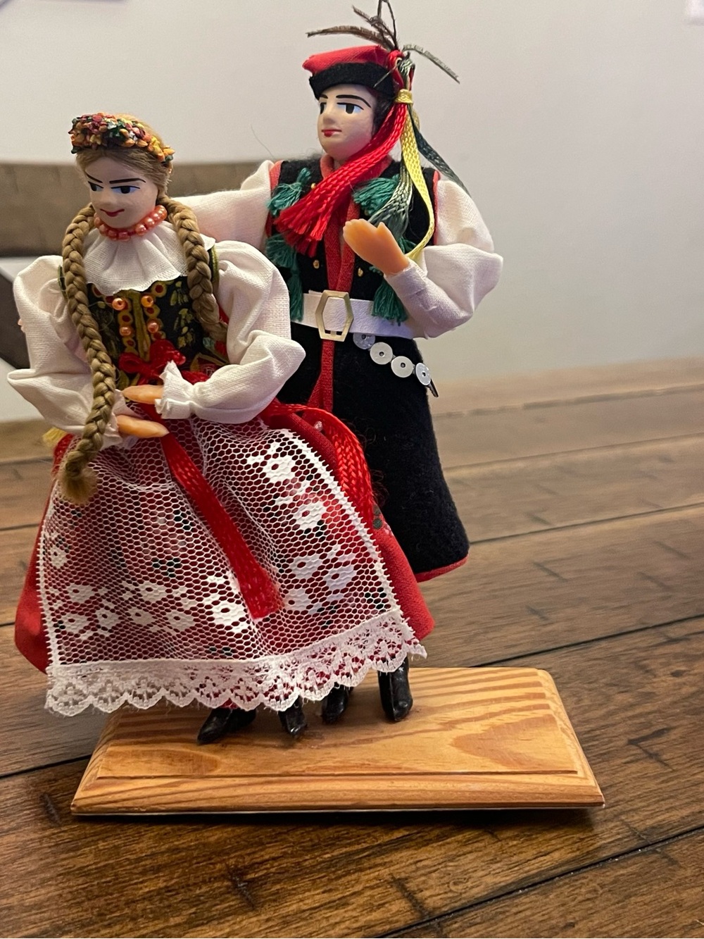 Artisan Polish Regional Dolls Ryszard Caba Kraków Wedding Couple Handmade